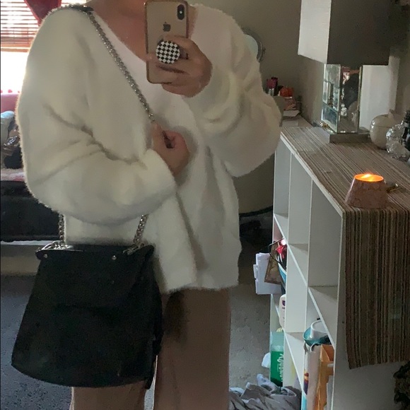 Reversible Chain Backpack - Picture 3 of 8